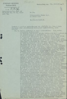 Sprawozdanie sytuacyjne burmistrza Kudowy Zdroju z sierpnia 1945 roku Fotografia starego dokumentu.