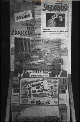 Ulotki komitetu wyborczego "Solidarność" na wybory w 1989 roku.